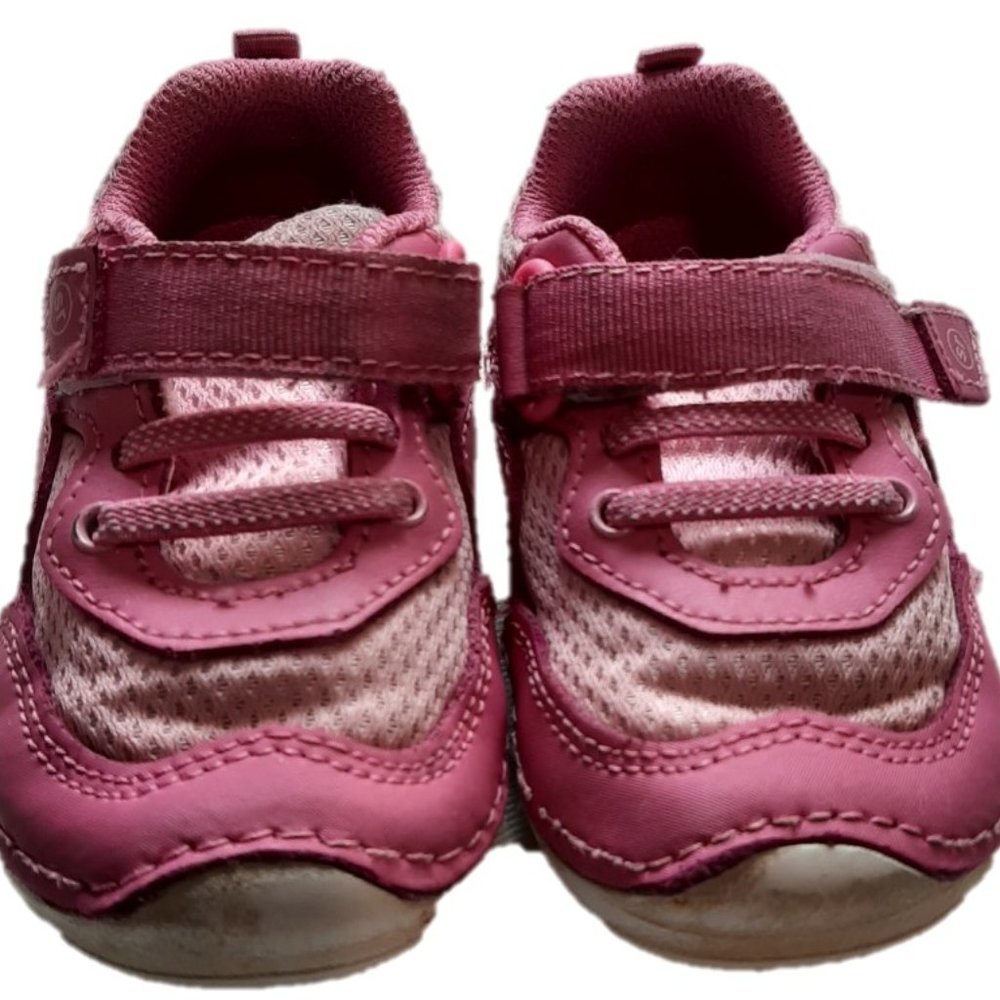Stride Rite Soft Motion tennis shoes - flexible soles toddler size 5.5
